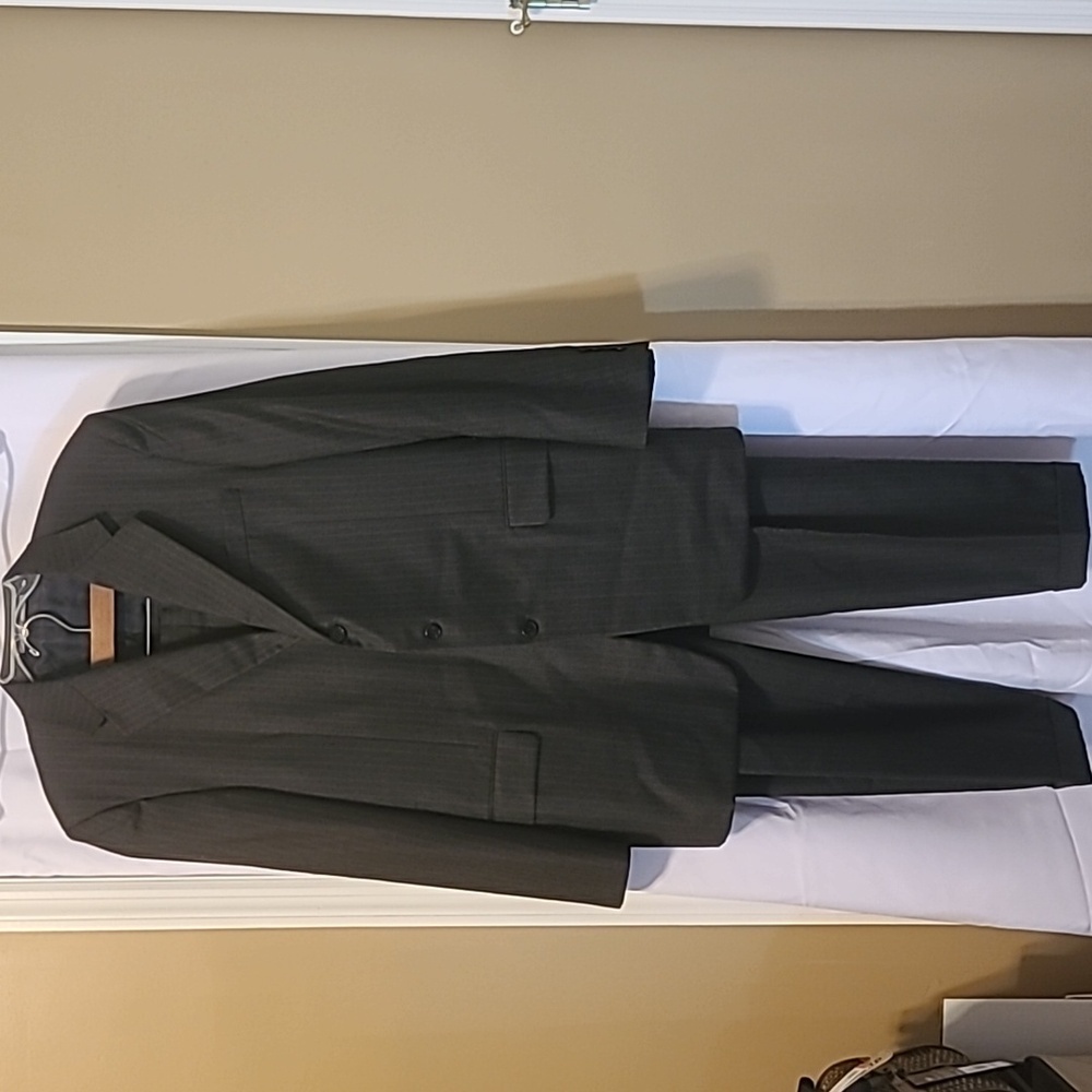 Hickey Freeman 43L 36x32 Charcoal Striped 3-Button Suit - Picture 1 of 10